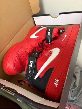 Nike Air Force 1 Mid Utility